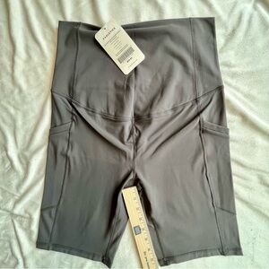 NWT Fabletics High-Waisted PureLuxe Maternity Shorts 9 Medium Grey Stretch NEW